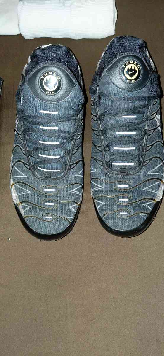 501 Levi jeans brand new size W44 L32 black in color Black