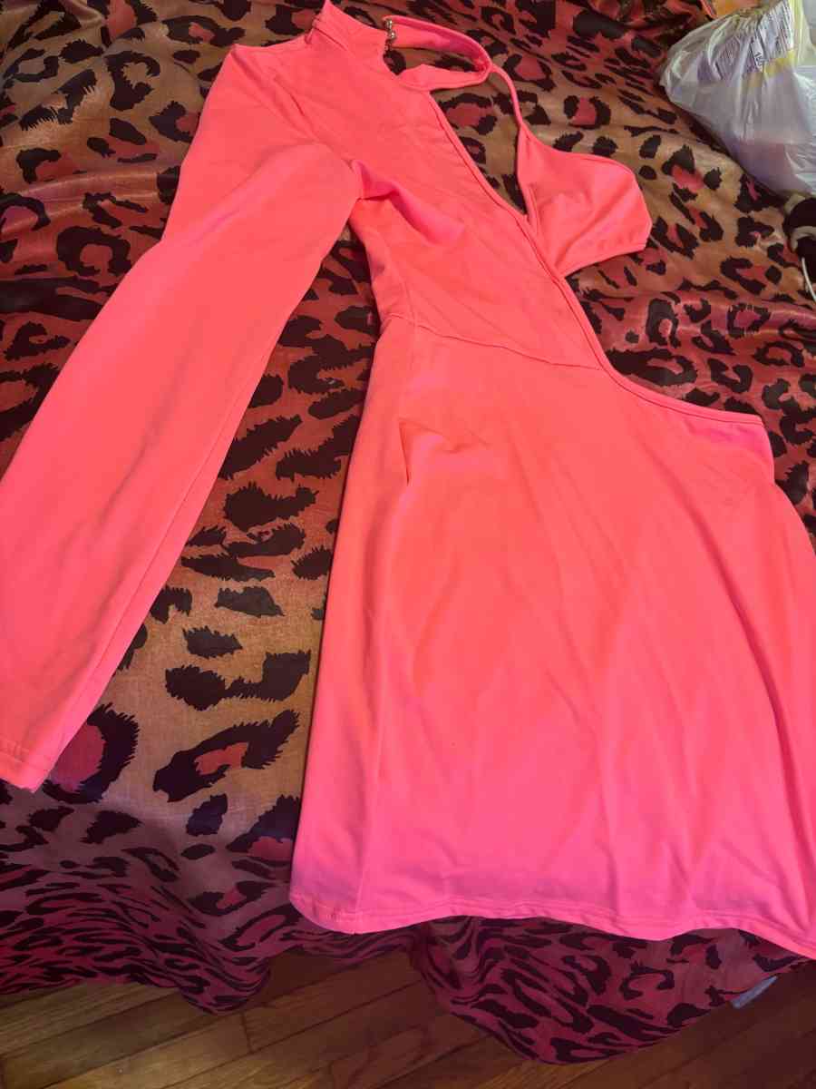 pink dress - Baltimore, Maryland - FleaMarketBay