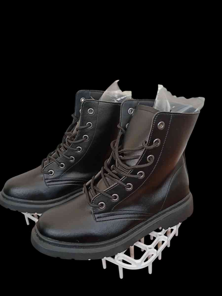 Rogue  Wolf Black Combat Boots  Womens US 8 EU 41  NWOB  Veg - Philadelphia, Pennsylvania - FleaMarketBay