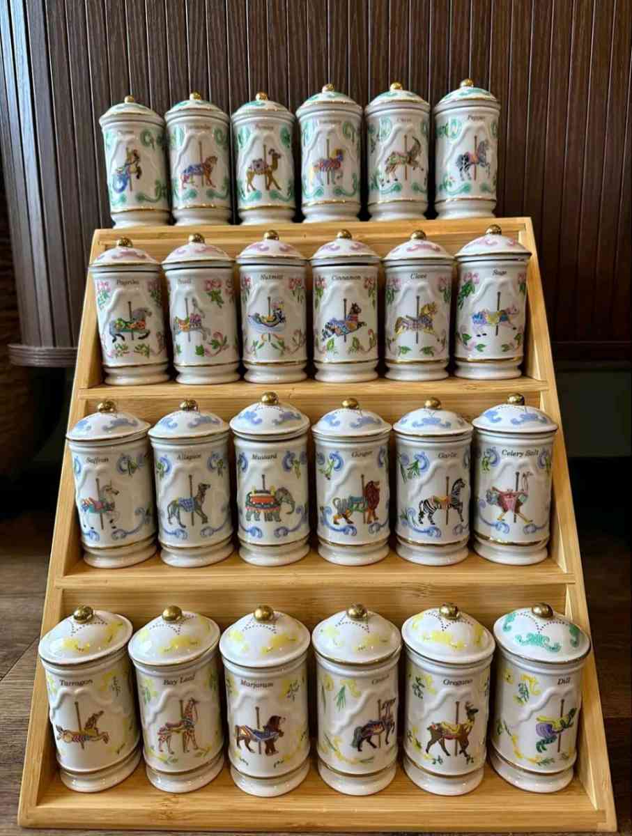 RARE LENOX 1993 CAROUSEL SPICE JARS FULL SET