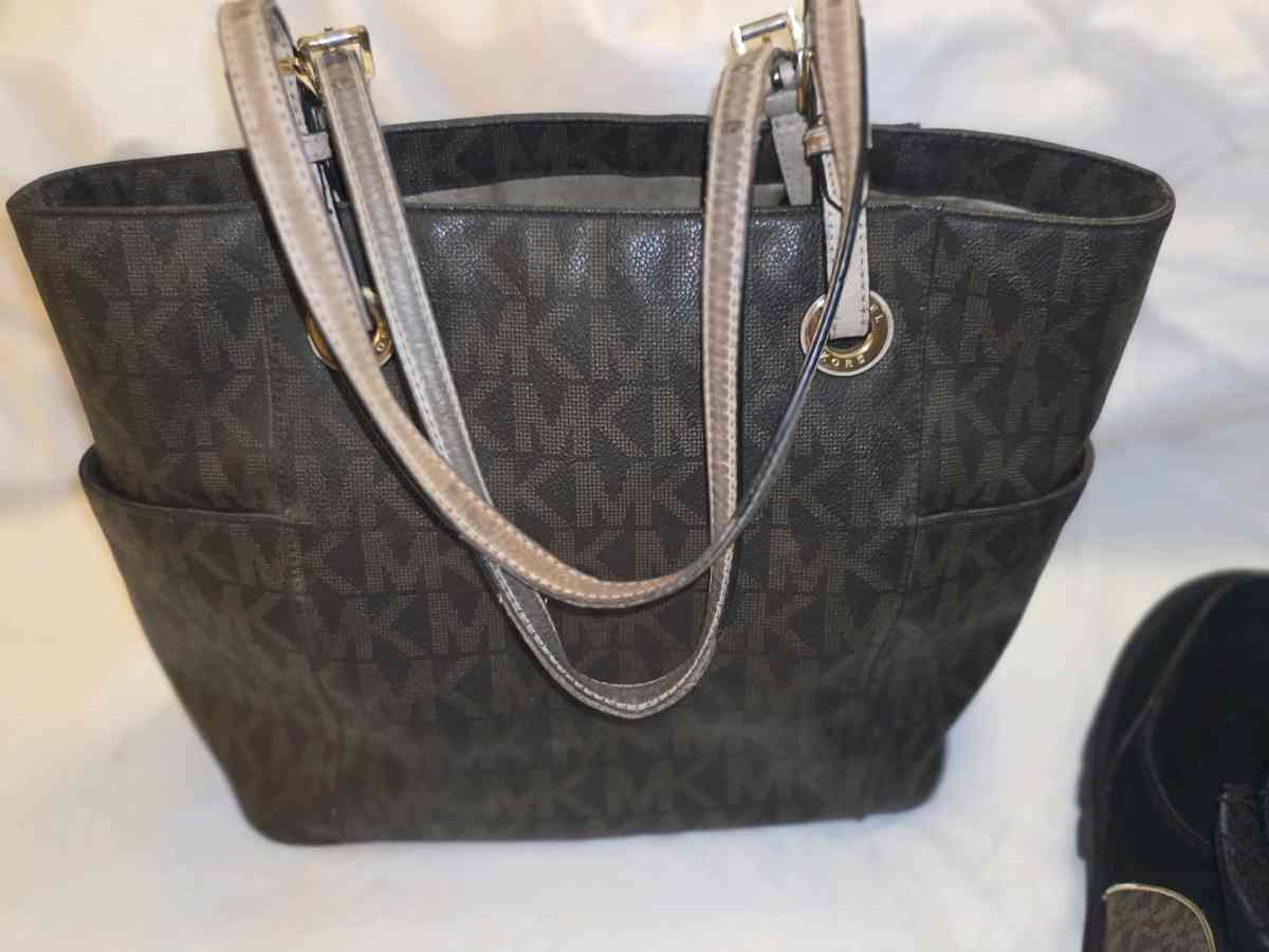 Michael Kors Jet Set large tote and MK  Alfie Booties