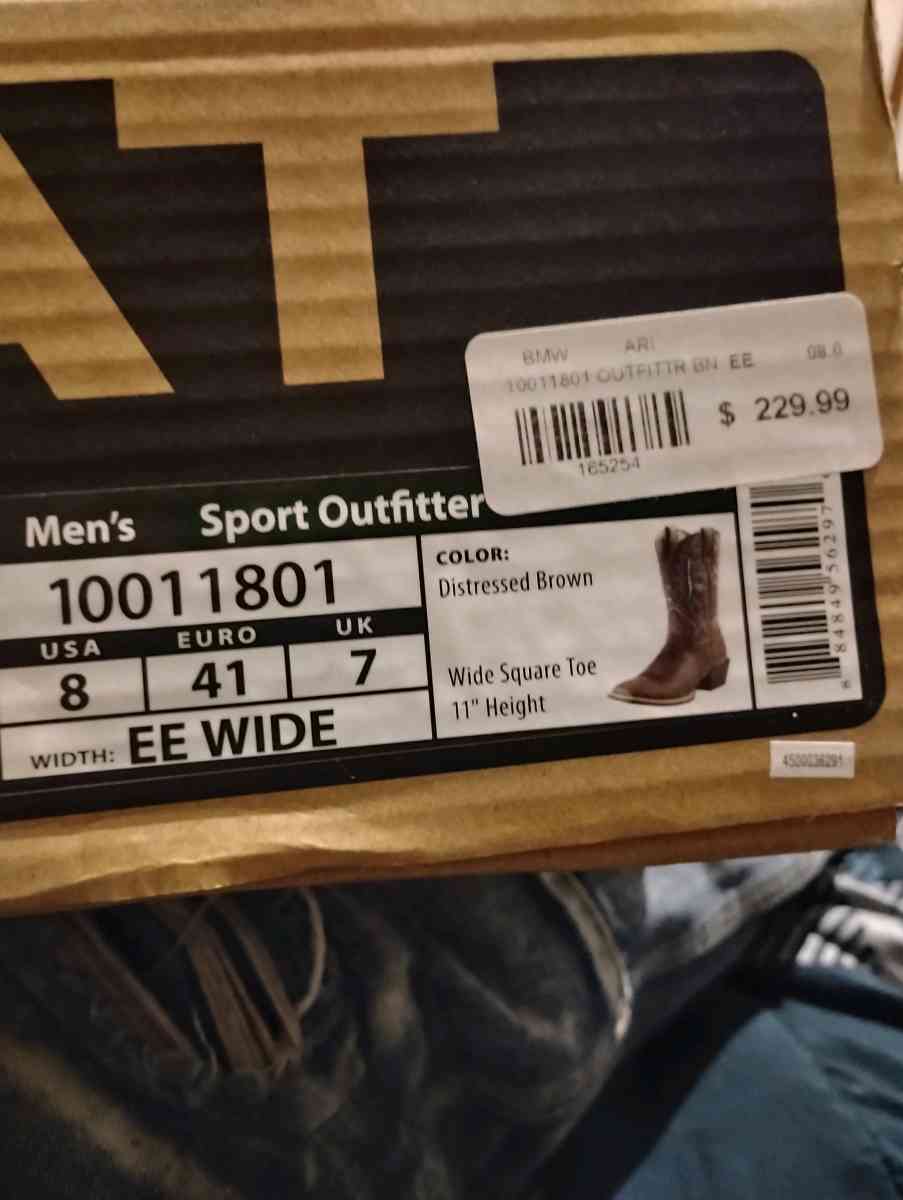 Ariat sport outfitter size 8 EE wide cowboy boots