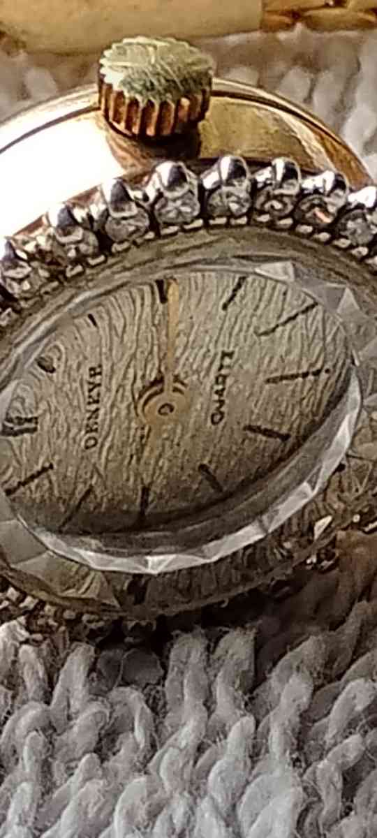 14 karat gold diamond Geneva quartz watch for ladies
