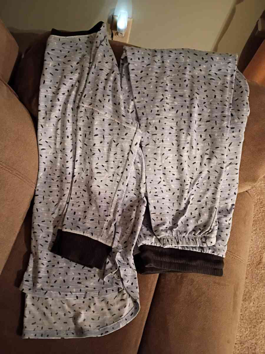 Big Variety Of Womens Cloths An Shoes