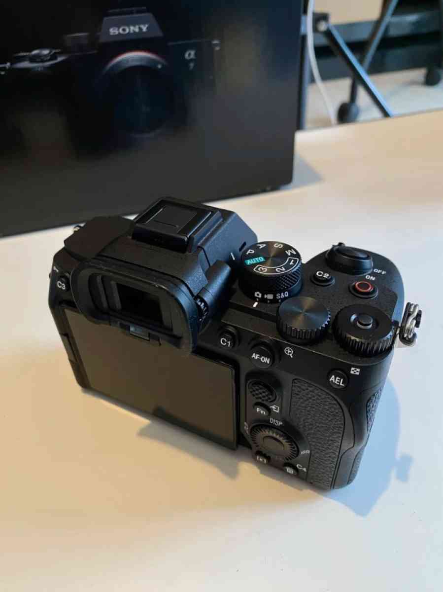 Sony a7m4 - Red Bluff, California - FleaMarketBay