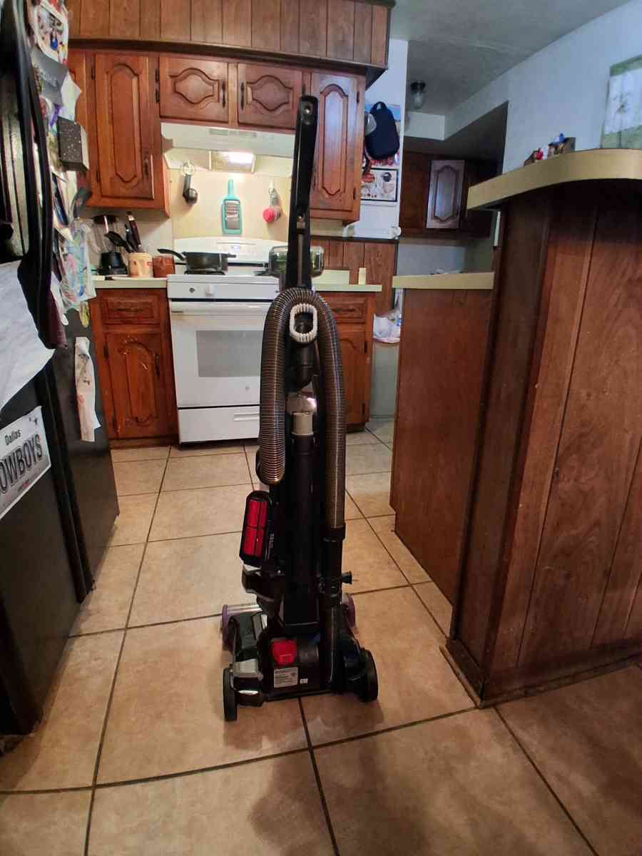 Bissell clearview swivel pet vacuum cleaner