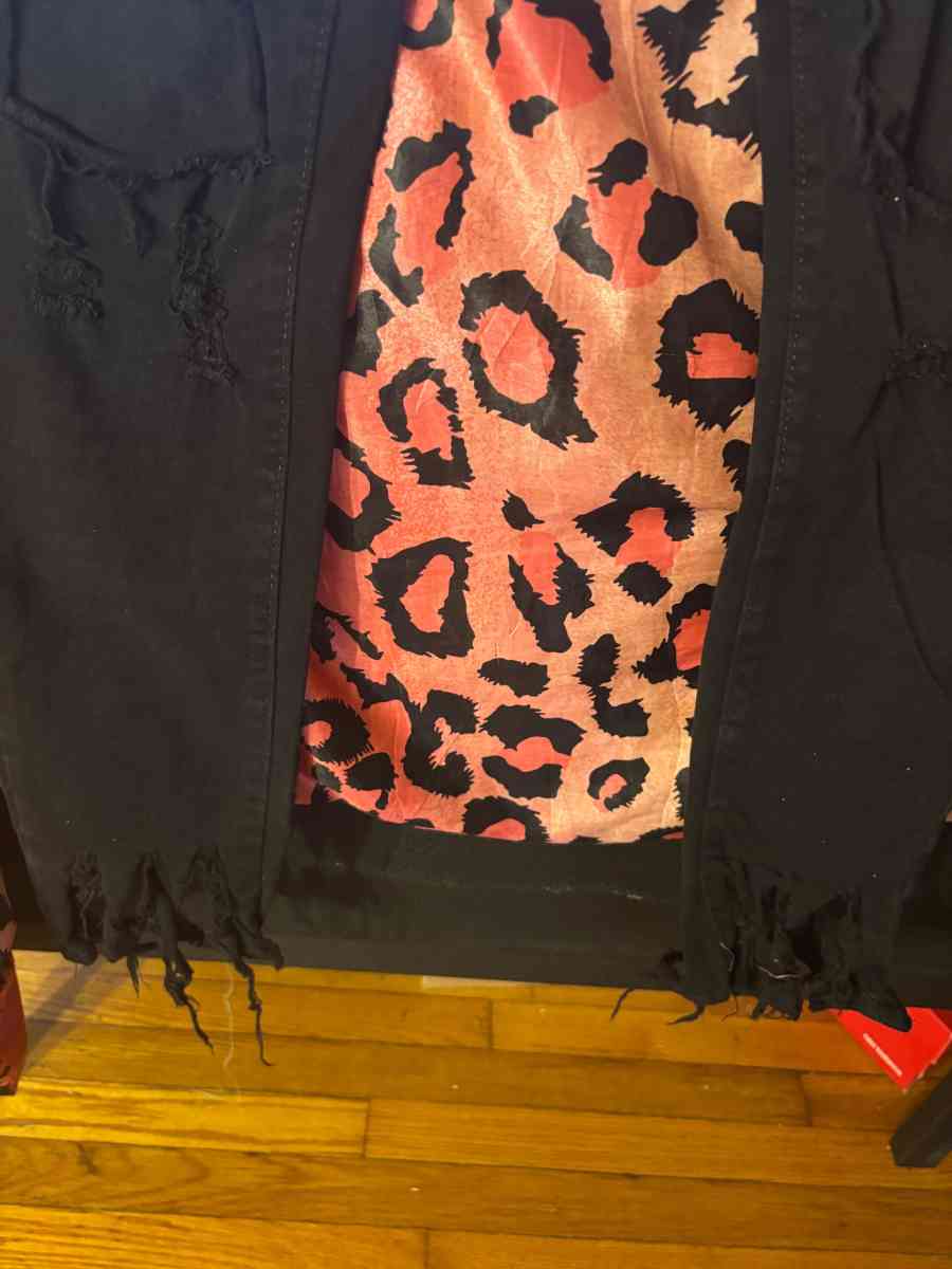 brand new black cut jeans - Baltimore, Maryland - FleaMarketBay