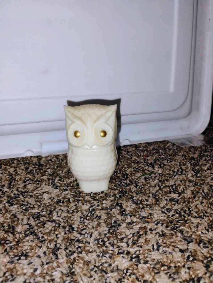 vintage avon screech owl milk glass perfume jar in amazing