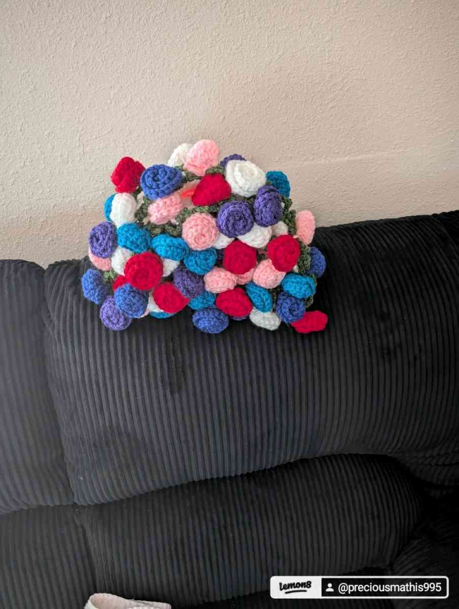 crochet rose bouquet throw