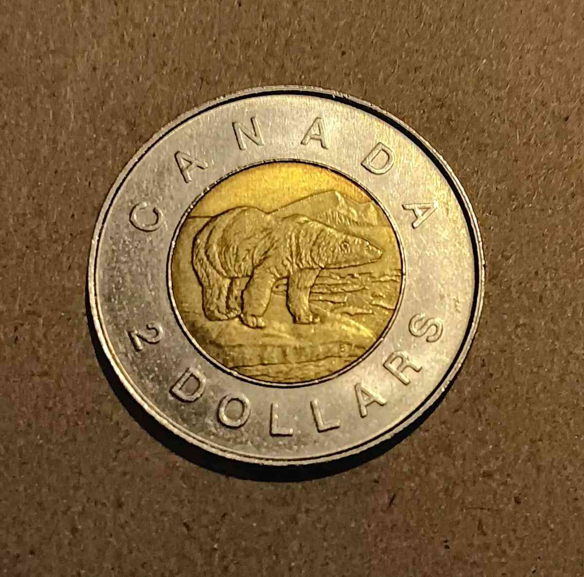 1996 2 Dollar Canadian Queen Elizabeth coin