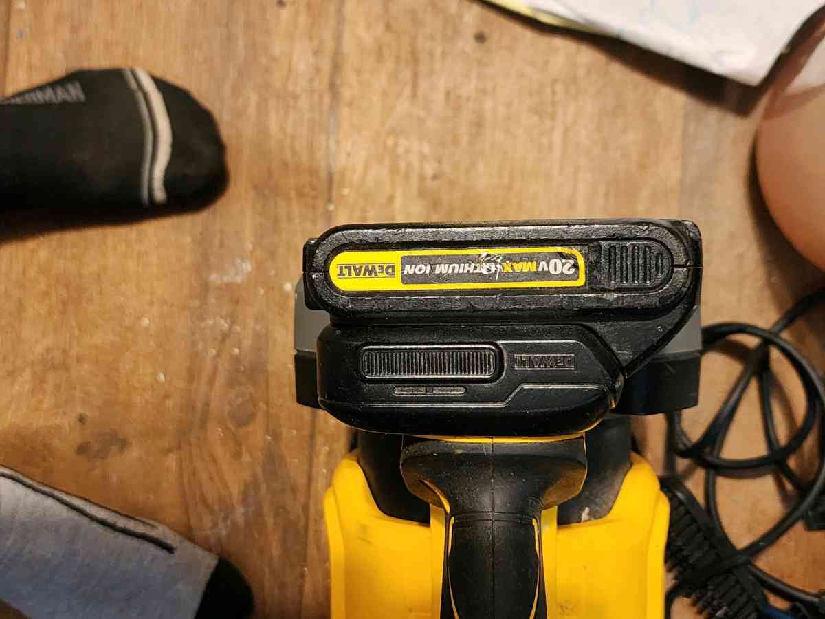 DeWalt 20V MAX XR Brushless Cordless Handheld Blo