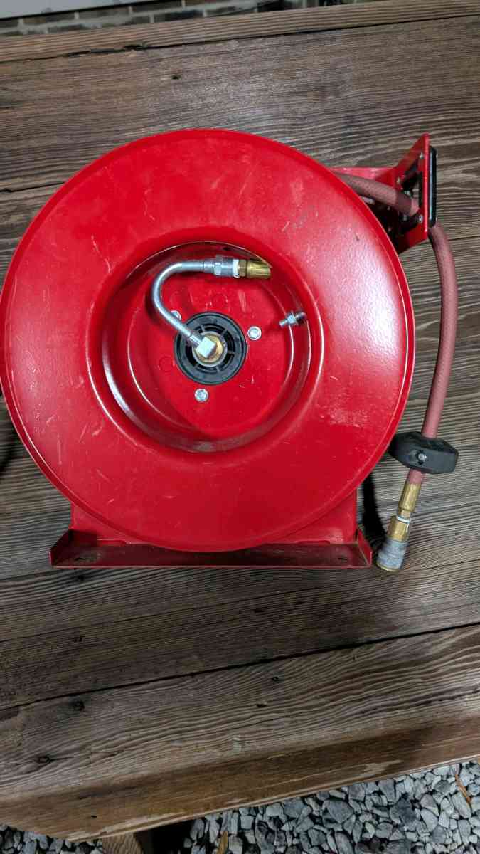 ReelCraft Retractable Air Hose reel