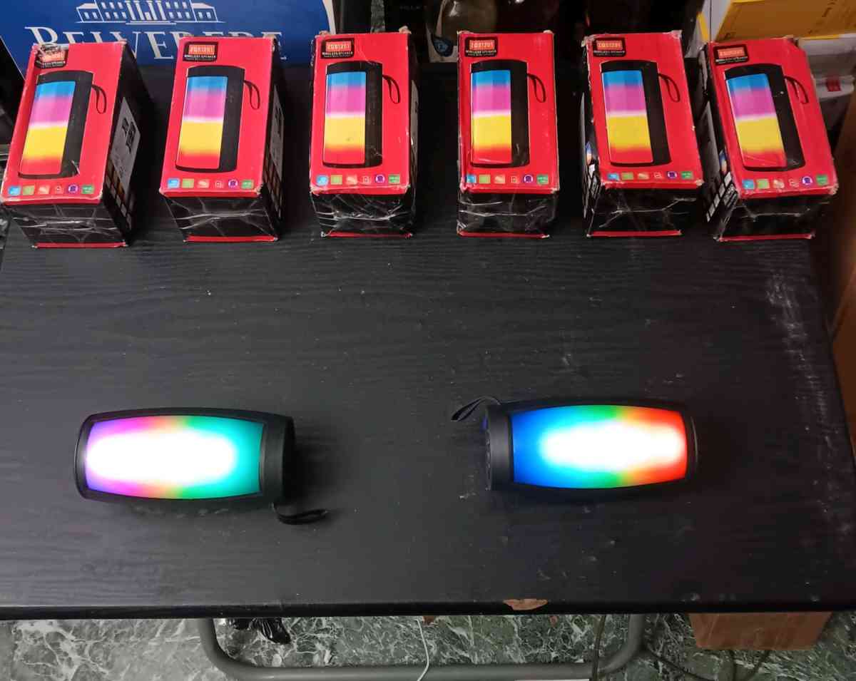 ZQS SMALL BLUETOOTH LED SPEAKERS