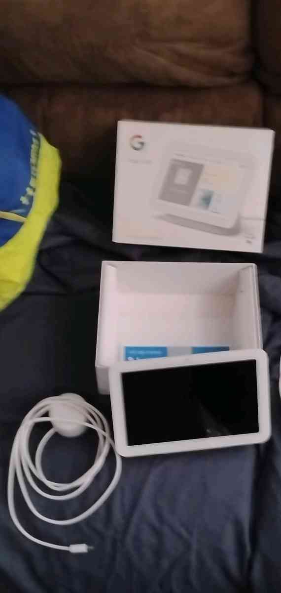 Google nest cam and Google hub surveillance camera system - Cleburne, Texas - FleaMarketBay