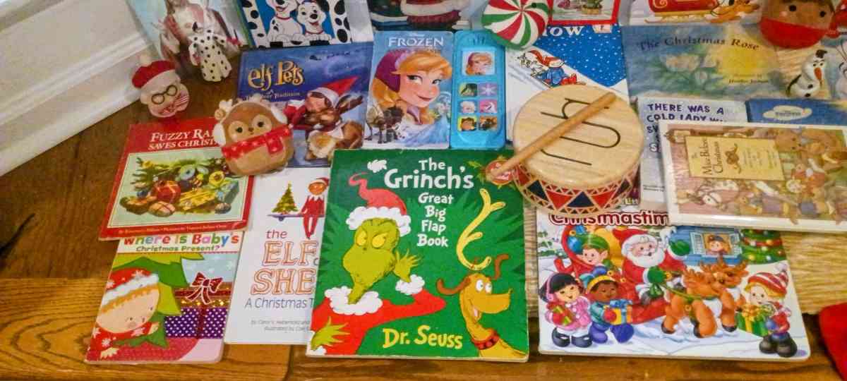 30pc Christmas Bundle Toddler Books 4 Squishmallows 5 Vinyl - Philadelphia, Pennsylvania - FleaMarketBay