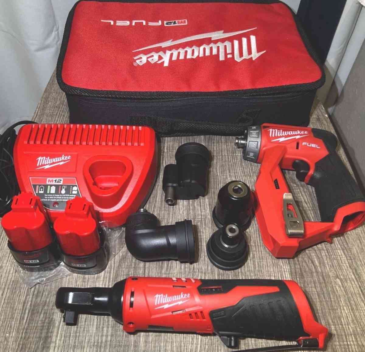 Milwaukee M12 FUEL Brushless 4in1 Installation Driver Kit