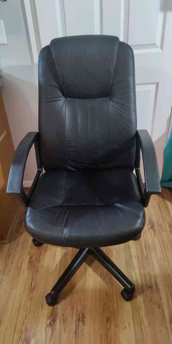 Office Chair - Summerville, South Carolina - FleaMarketBay