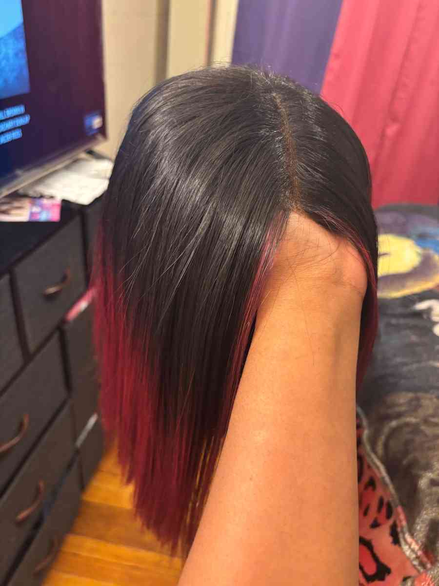 short burgundy and black wig - Baltimore, Maryland - FleaMarketBay