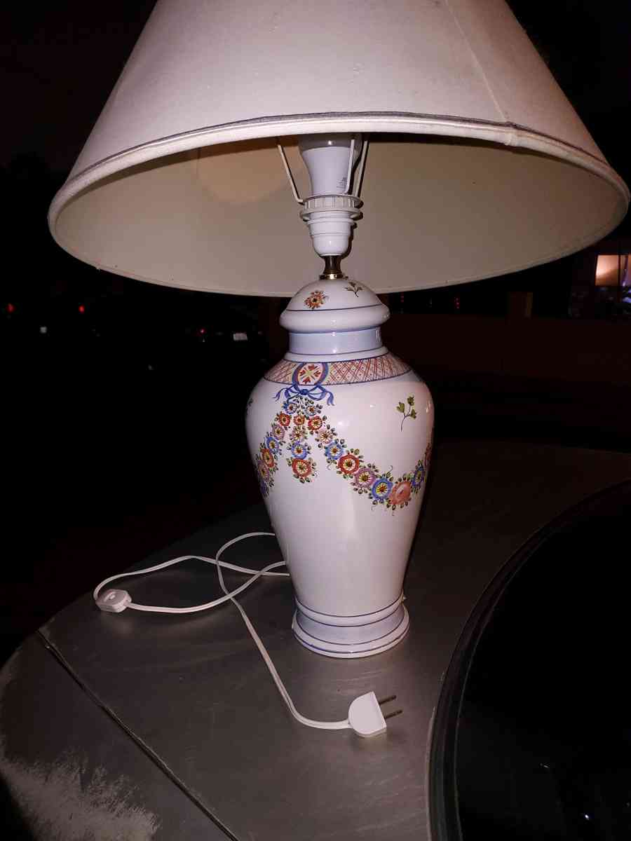 Italian hand painted table lamp