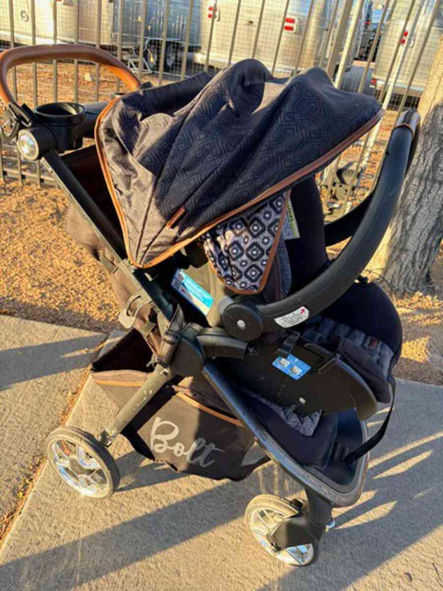 Monbebe Travel Stroller Rear facing Car Seat - Albuquerque, New Mexico - FleaMarketBay