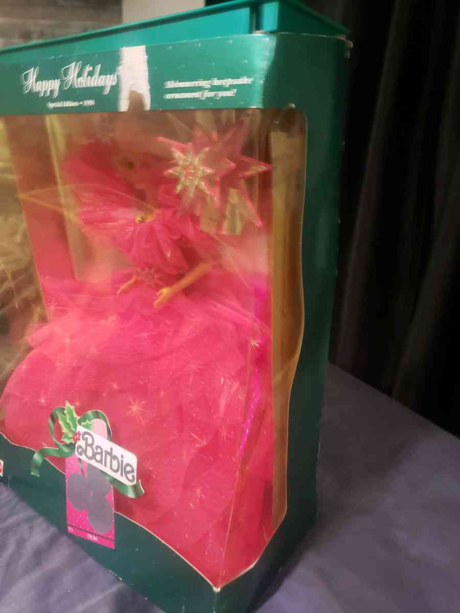 Vintage Happy Holidays Special Edition Barbie 1990