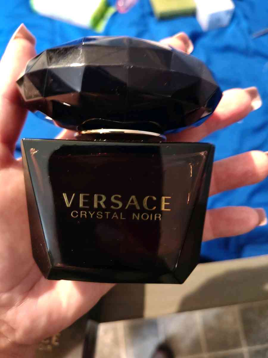 Versace Crystal Noir Perfume