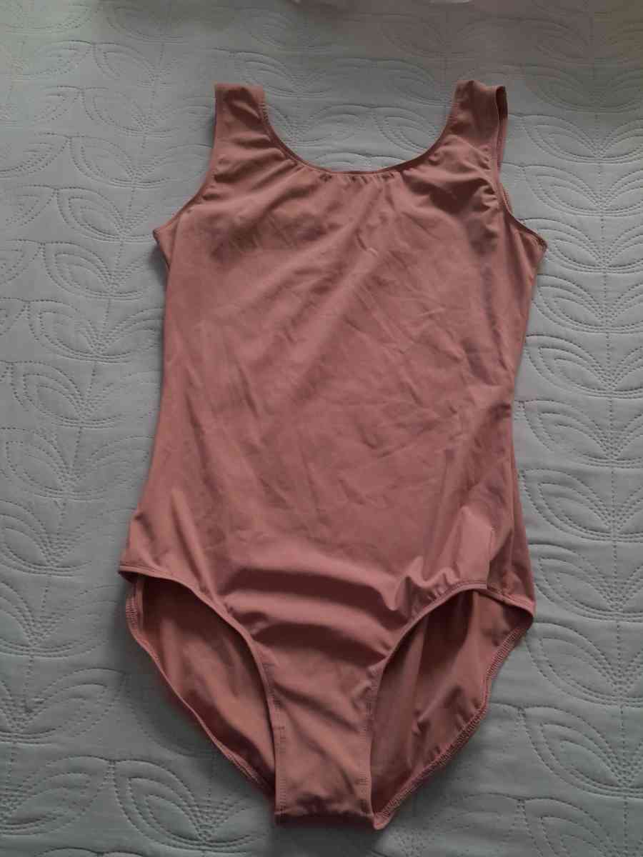 Bundle pink and gold ballet gear - Los Angeles, California - FleaMarketBay