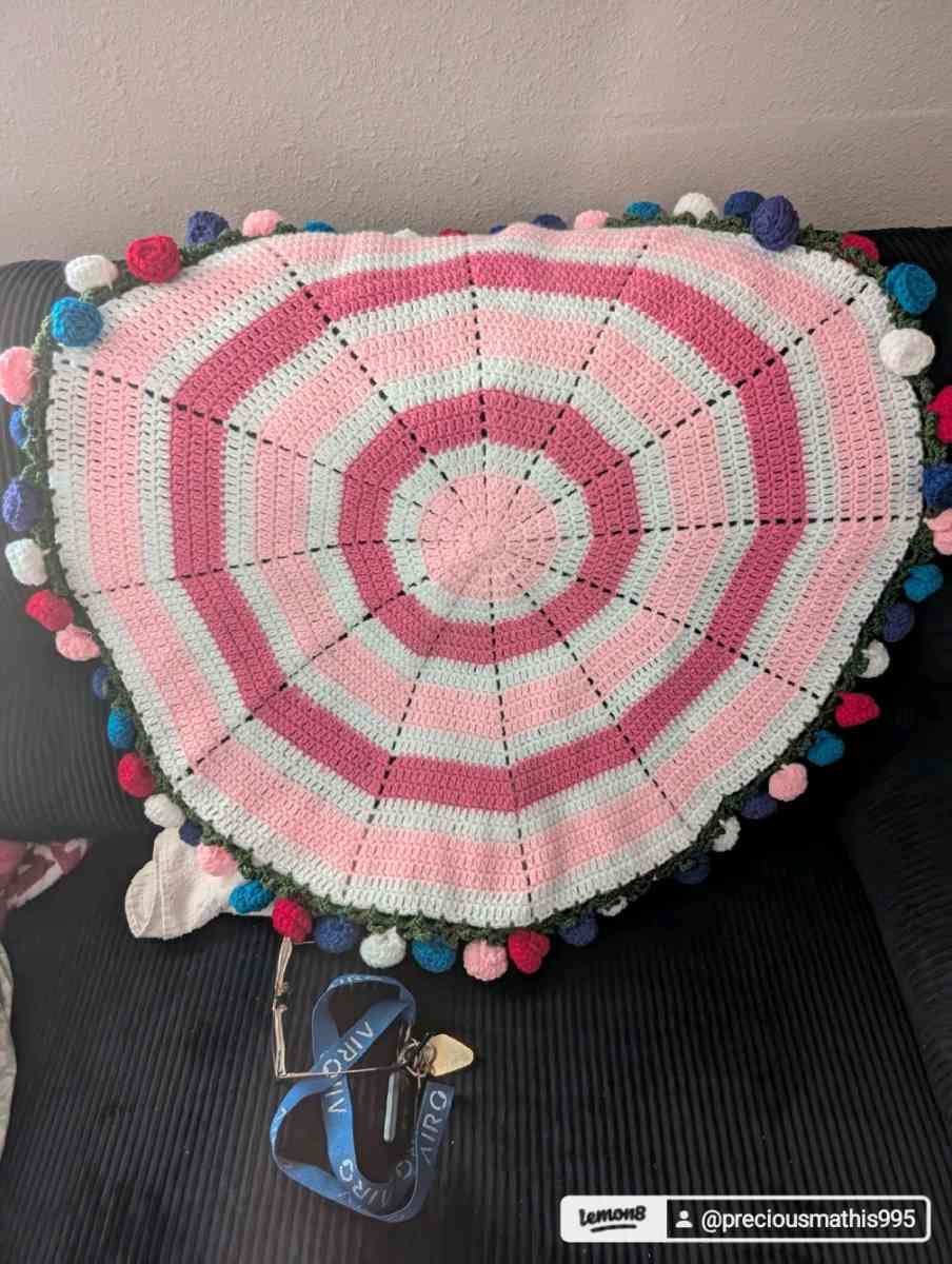 crochet rose bouquet throw