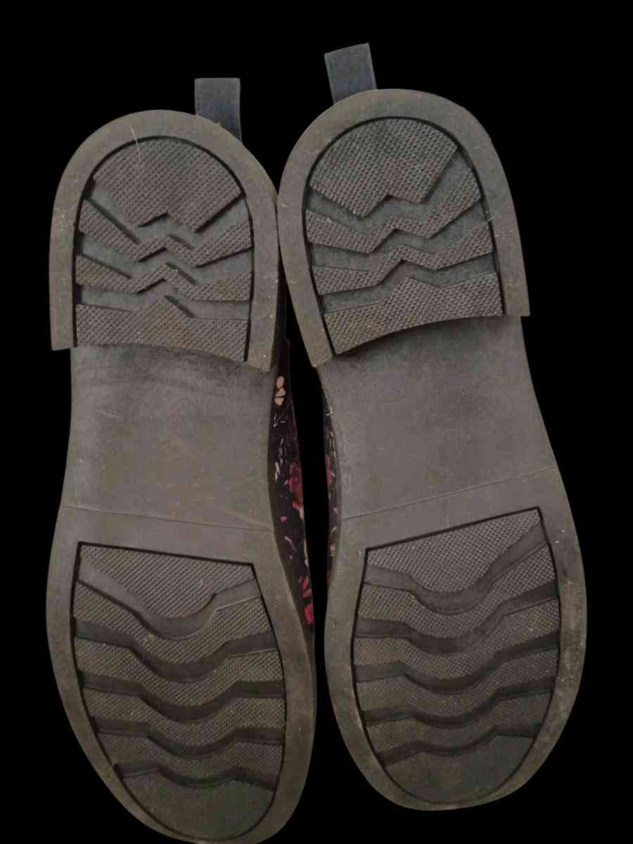 Rogue and Wolf Dark Fairytale Classic Gothic Ankle Boots Sz8 - Philadelphia, Pennsylvania - FleaMarketBay