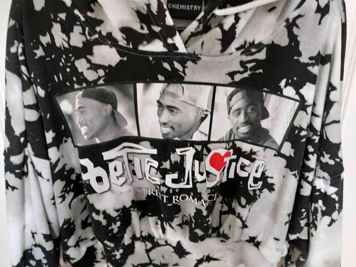 Cropped Tupac hoodie