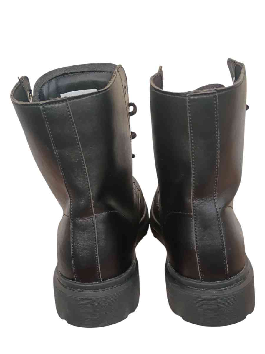 Rogue  Wolf Black Combat Boots  Womens US 8 EU 41  NWOB  Veg