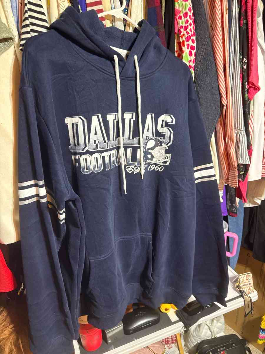 cowboys hoodie size 2Xl