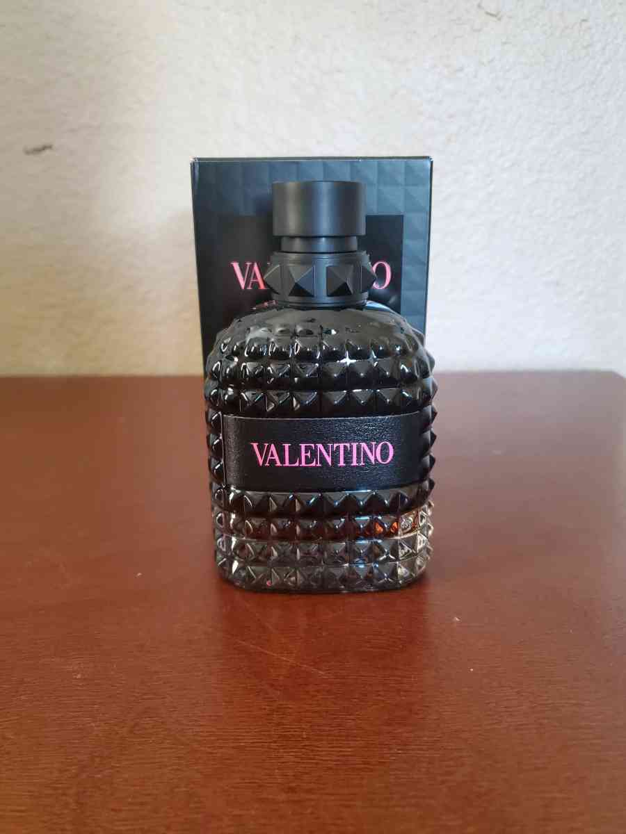 Valentino born in roma intenso - Fort Worth, Texas - FleaMarketBay