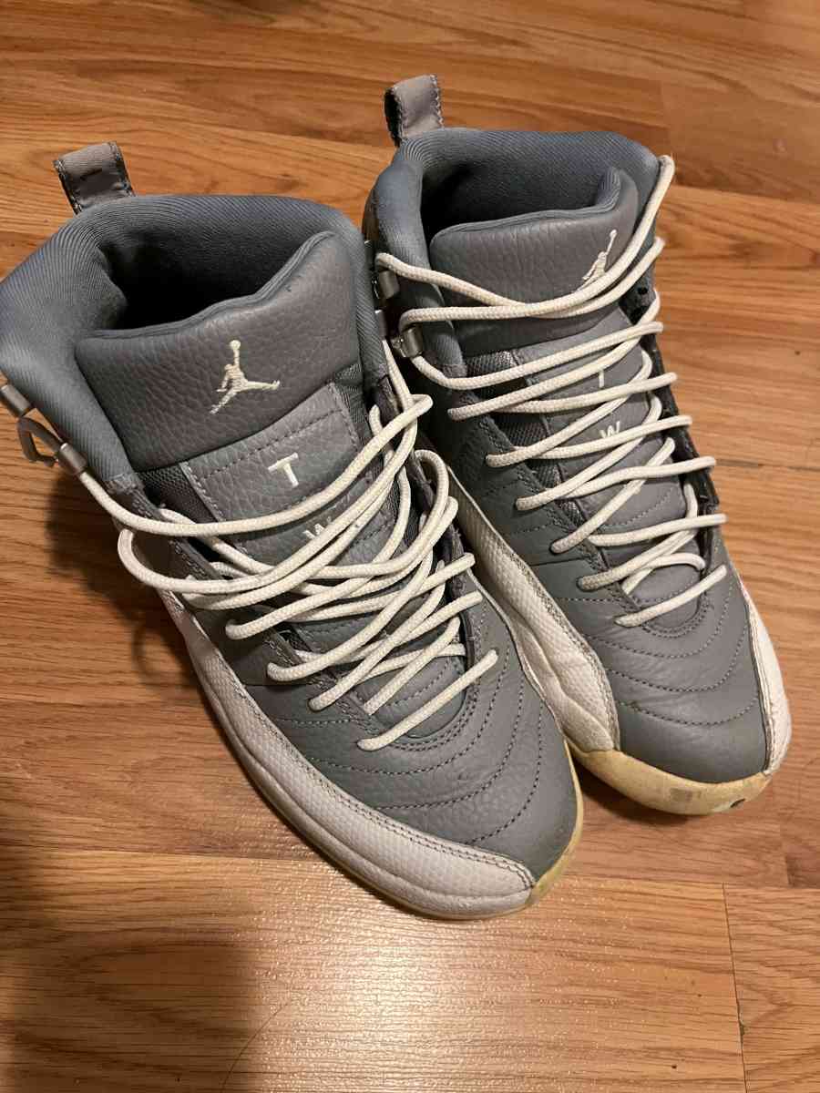 size 7 jordan 12s take for 20