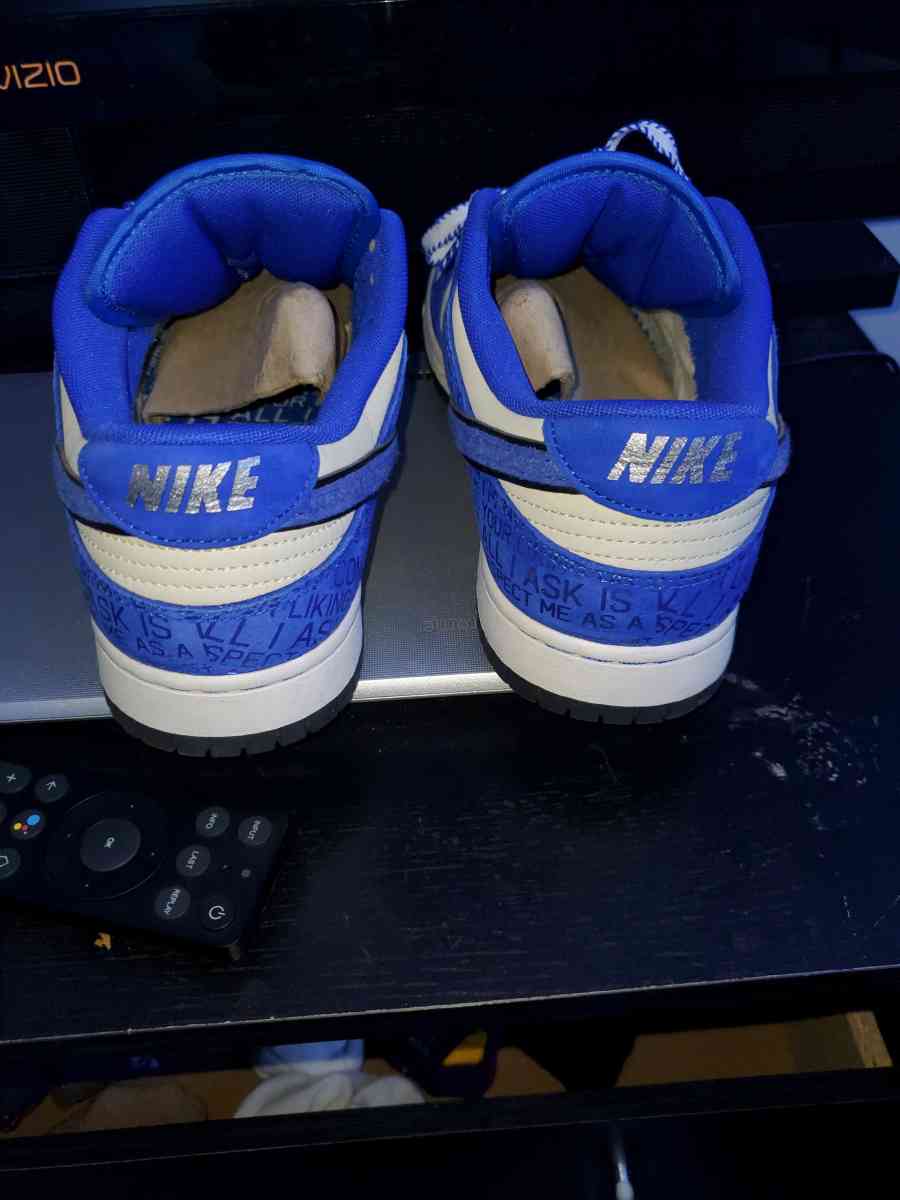 Jackie Robinson 75th anniversary Limited Edition Nike Dunks