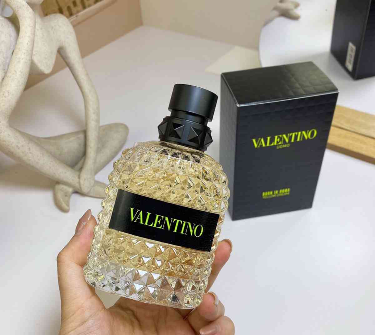 yellow Valentino cologne