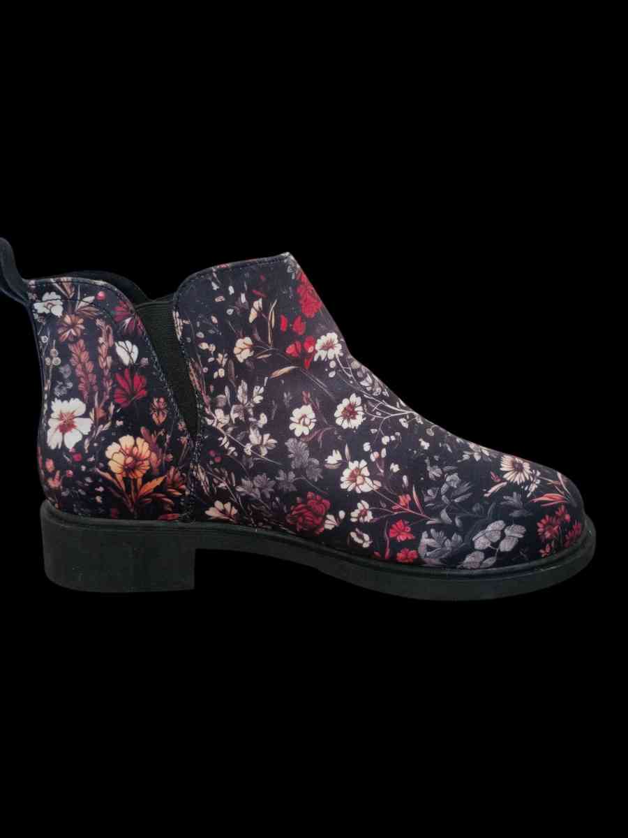 Rogue and Wolf Dark Fairytale Classic Gothic Ankle Boots Sz8 - Philadelphia, Pennsylvania - FleaMarketBay