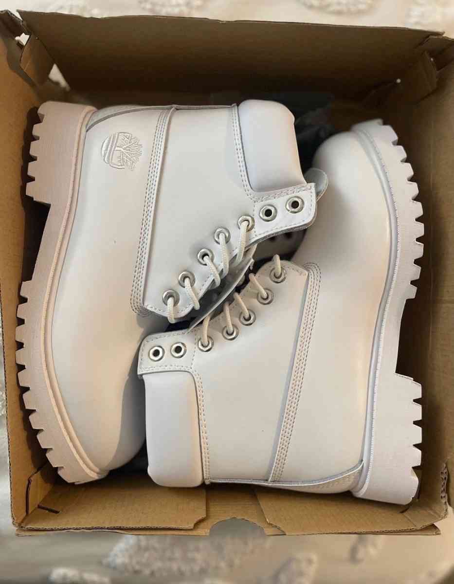 white leather timberland boots - Baltimore, Maryland - FleaMarketBay