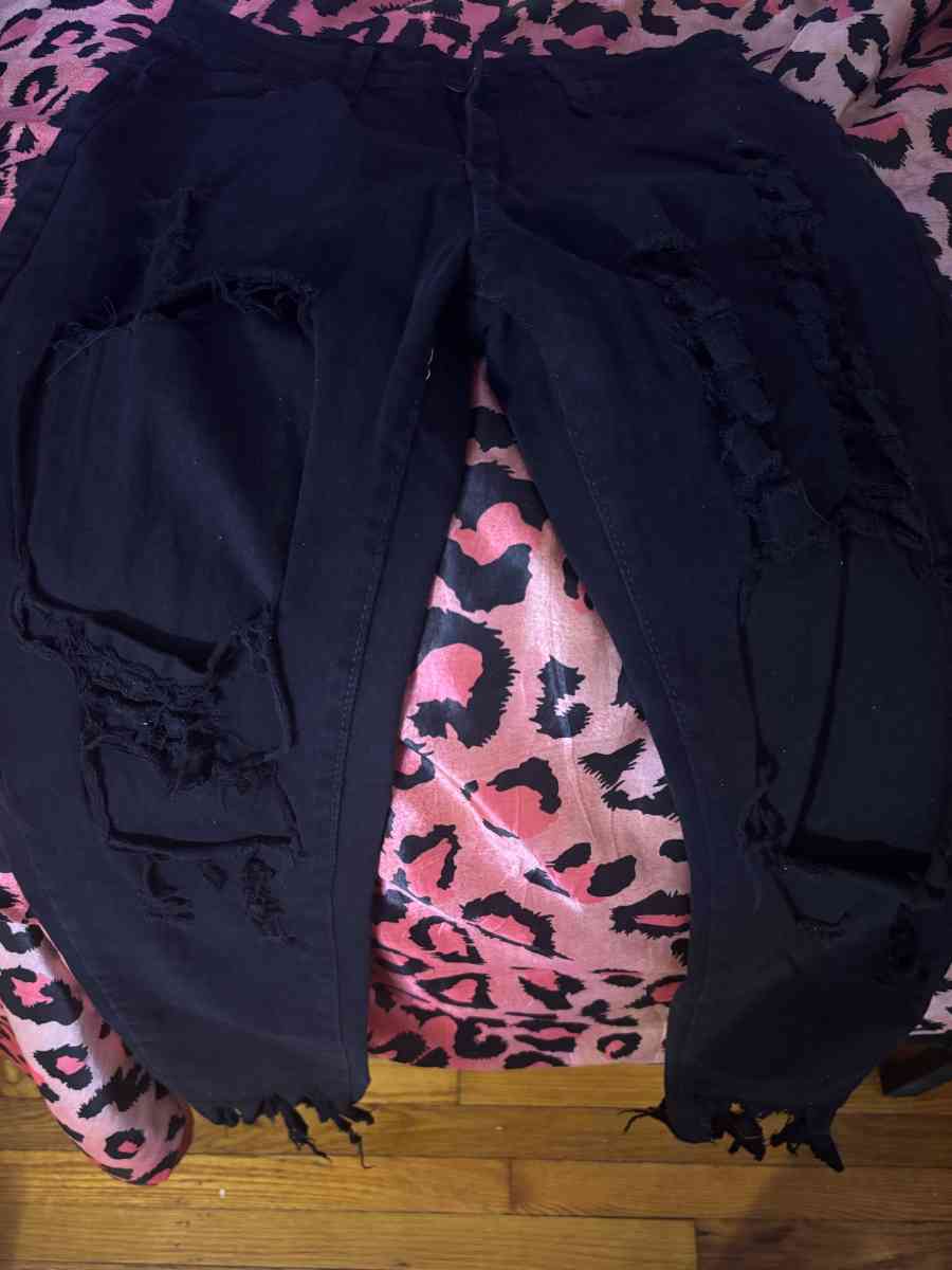 brand new black cut jeans - Baltimore, Maryland - FleaMarketBay