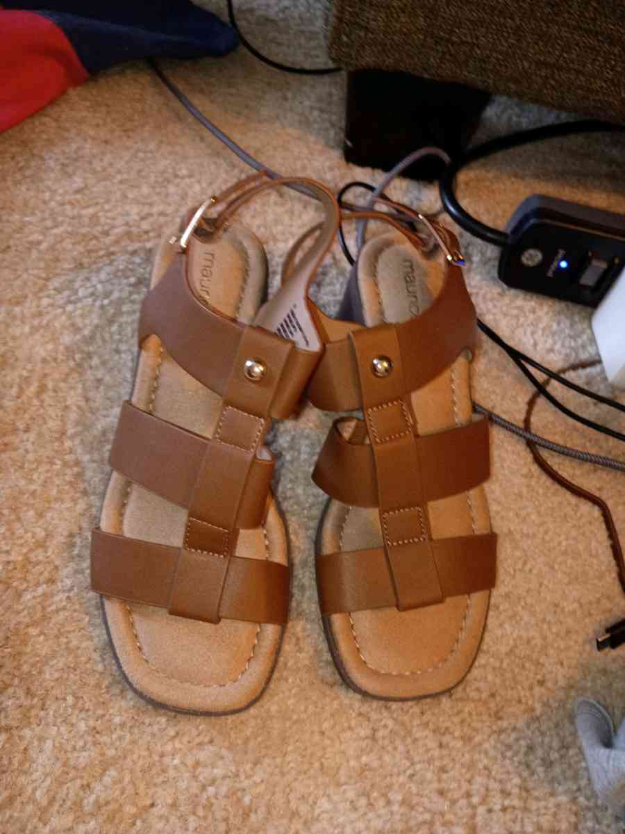 Big Variety Of Womens Cloths An Shoes