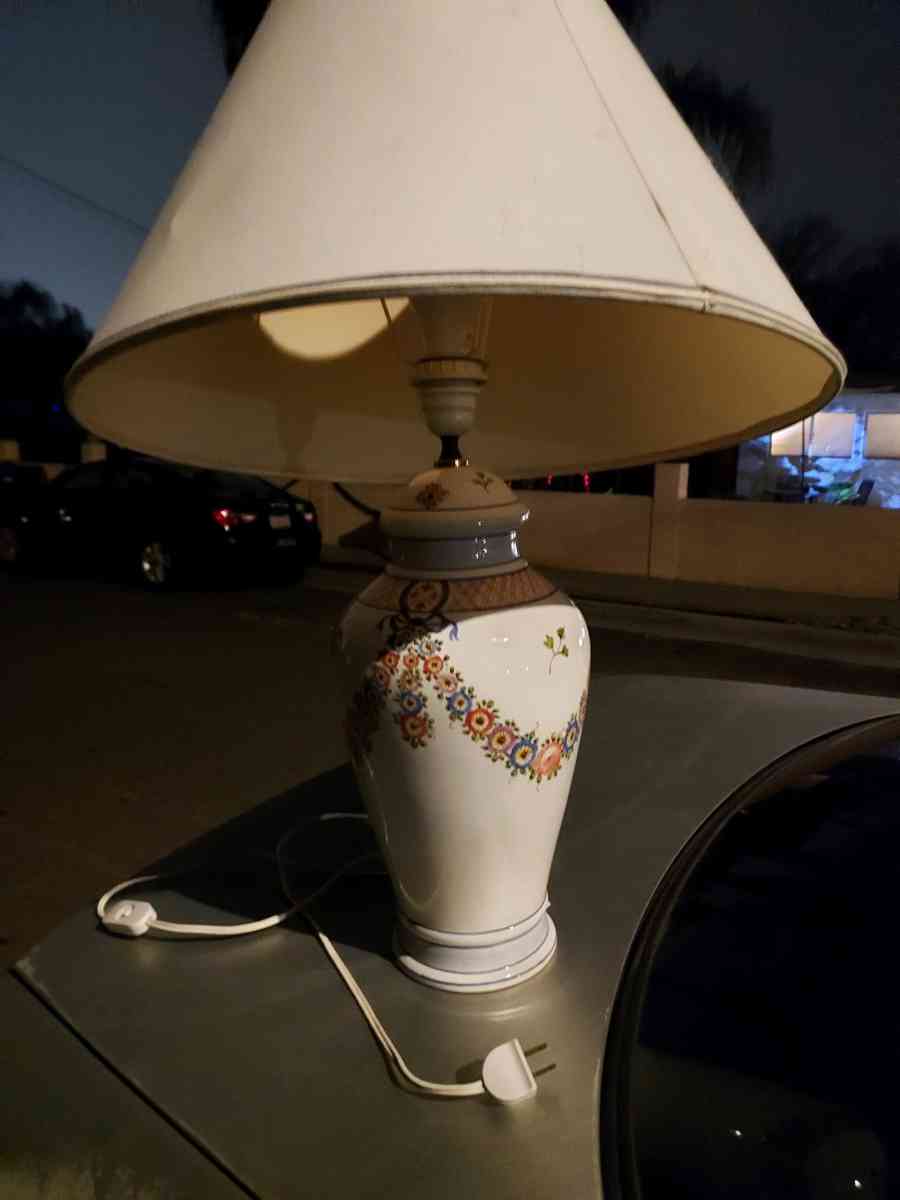 Italian hand painted table lamp