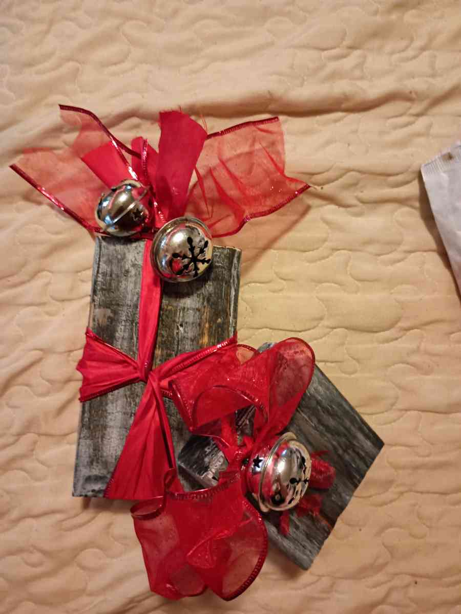 small wooden blocks made into Christmas decorations