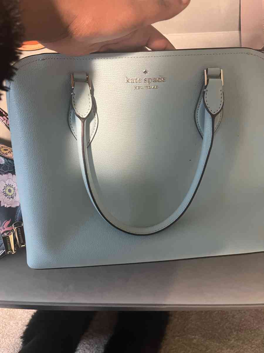 purses - Cordova, Tennessee - FleaMarketBay