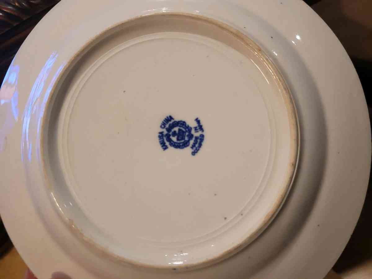 blue Willow China dinner plate