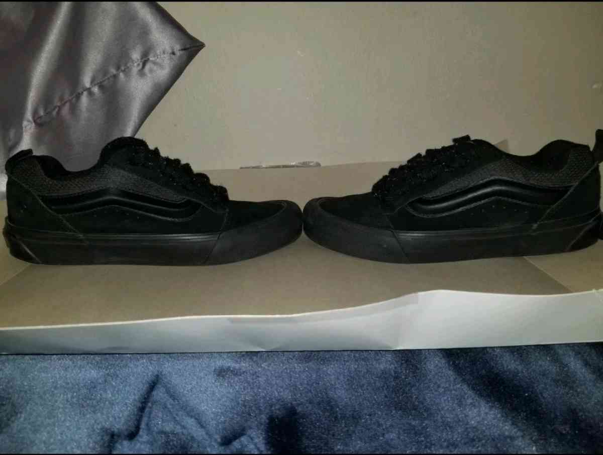 Vans KNU SKOOL SIZE 6 5 GS BOYS