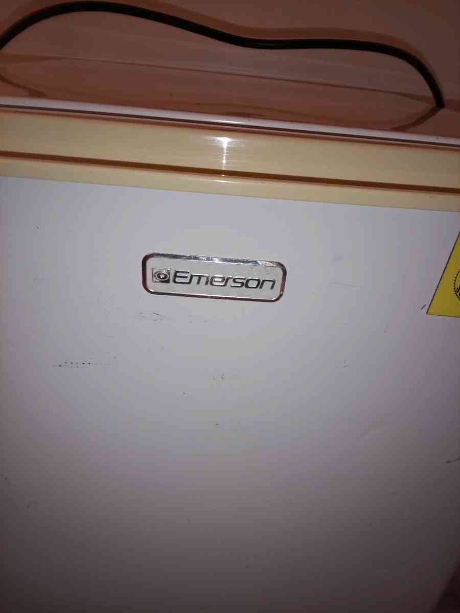 175 in 16 cu ft Mini Refrigerator in White ENERGY STAR