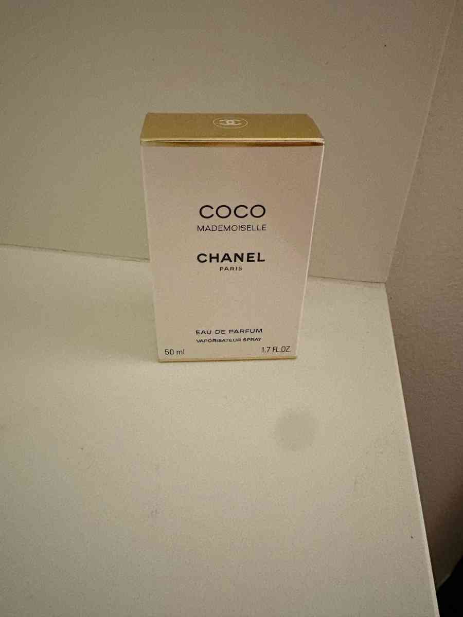 Coco Chanel - Los Angeles, California - FleaMarketBay