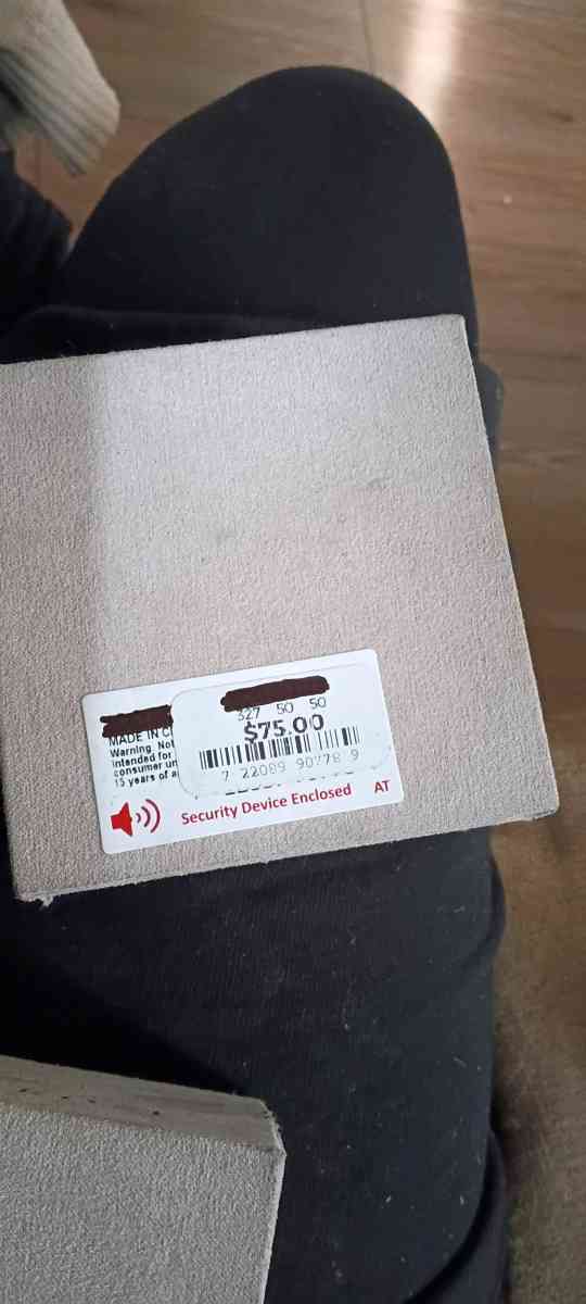 womens necklace - Los Angeles, California - FleaMarketBay