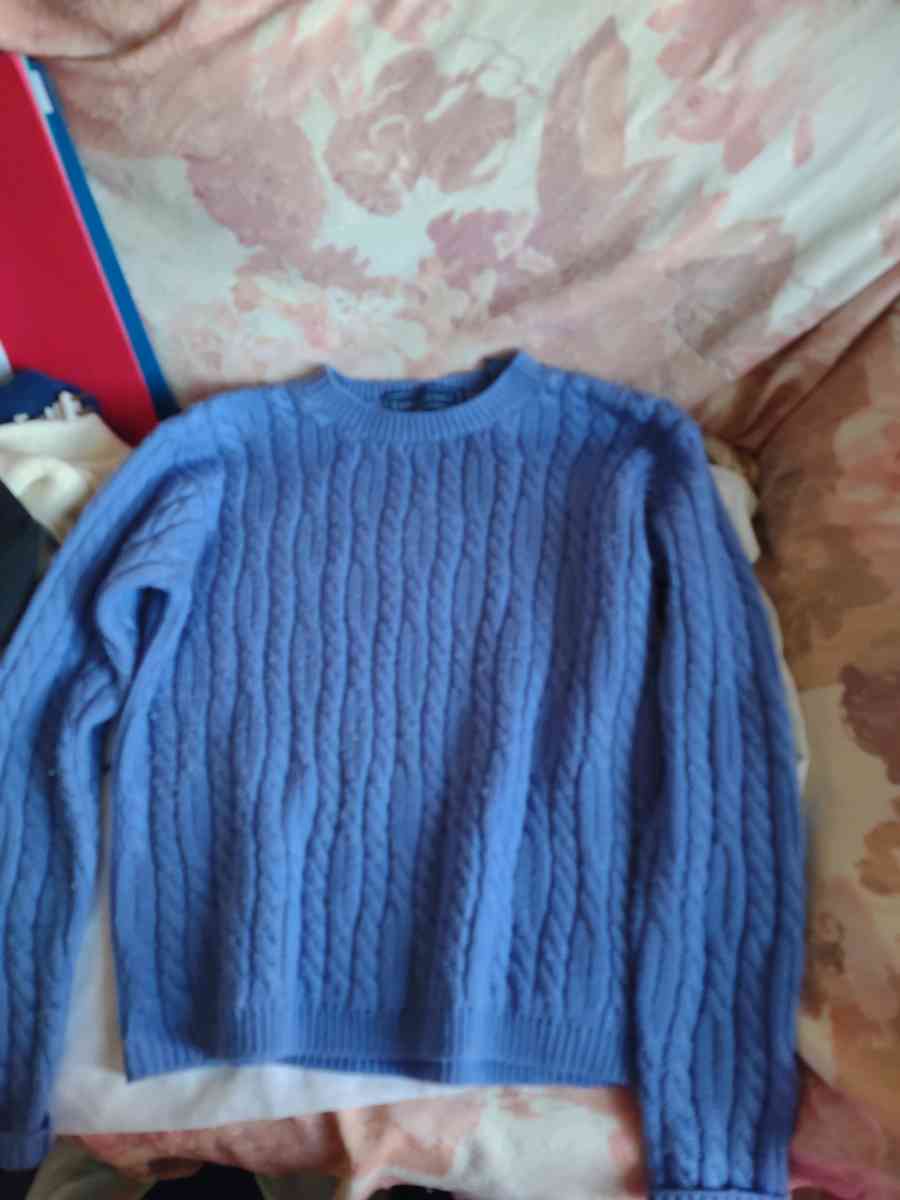 Blue sweater - Gary, Indiana - FleaMarketBay