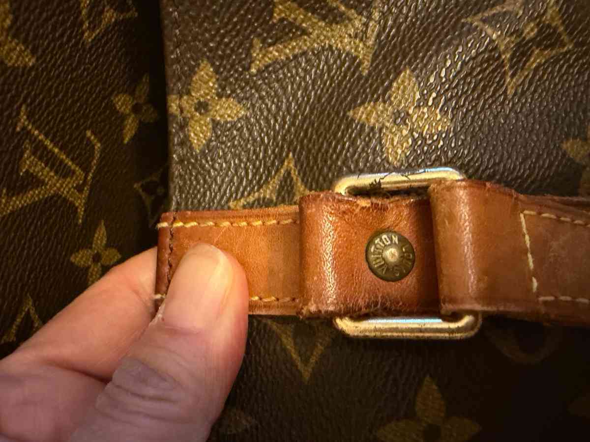 Louis Vuitton monogram sac shopping bag